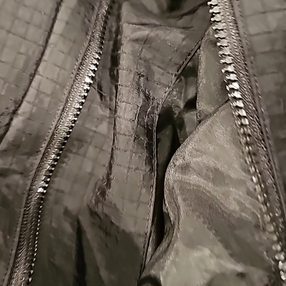 NWT Jordan wind Breaker - Picture 5 of 10